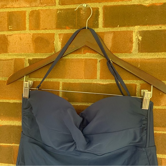 Catalina Navy Blue Swim Top Removeable Strap Women’s Large NEW - Picture 4 of 6